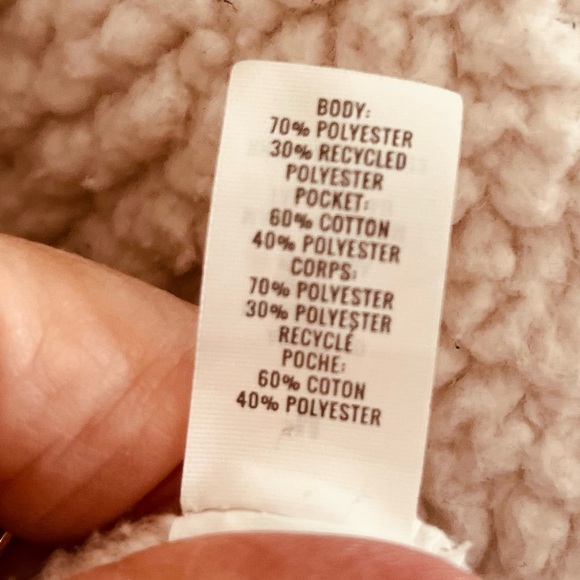 Aerie Cream Sherpa Teddy Jacket/Shacket Button down & Button Accents on pockets - Picture 5 of 6